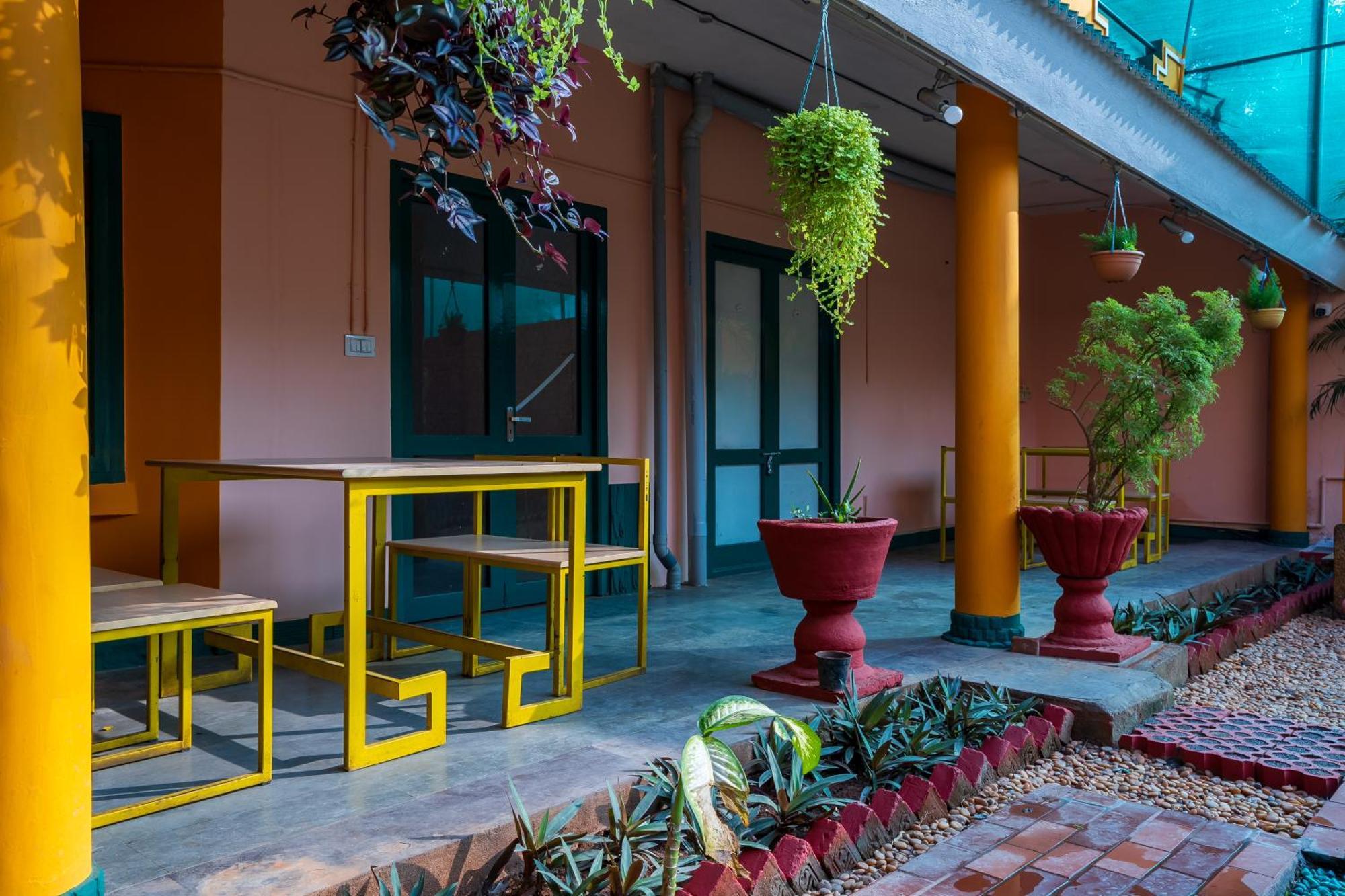 La Courtyard Hotel Pondicherry Bagian luar foto
