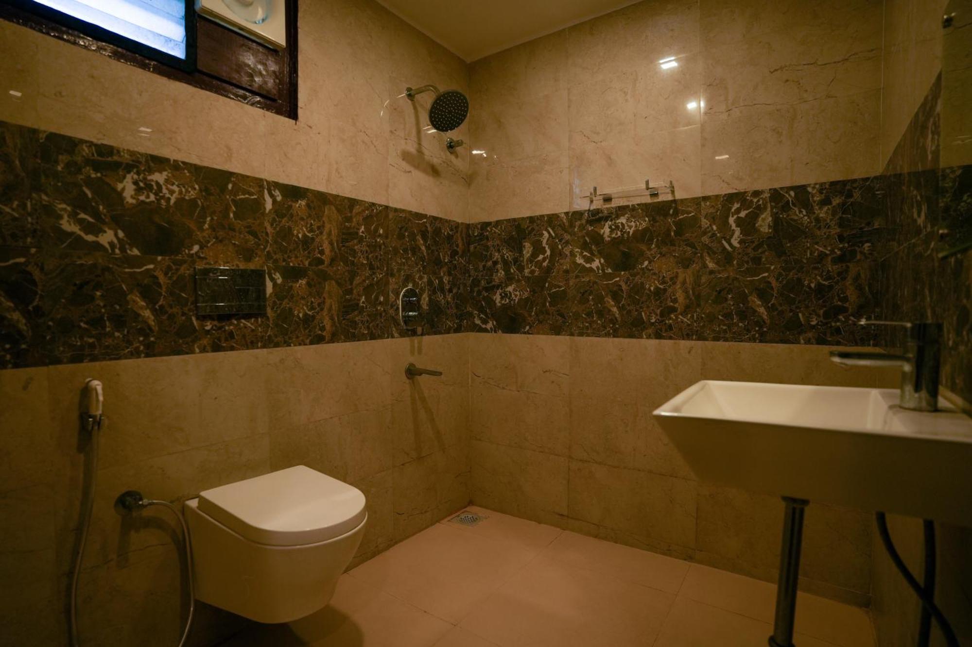 La Courtyard Hotel Pondicherry Bagian luar foto