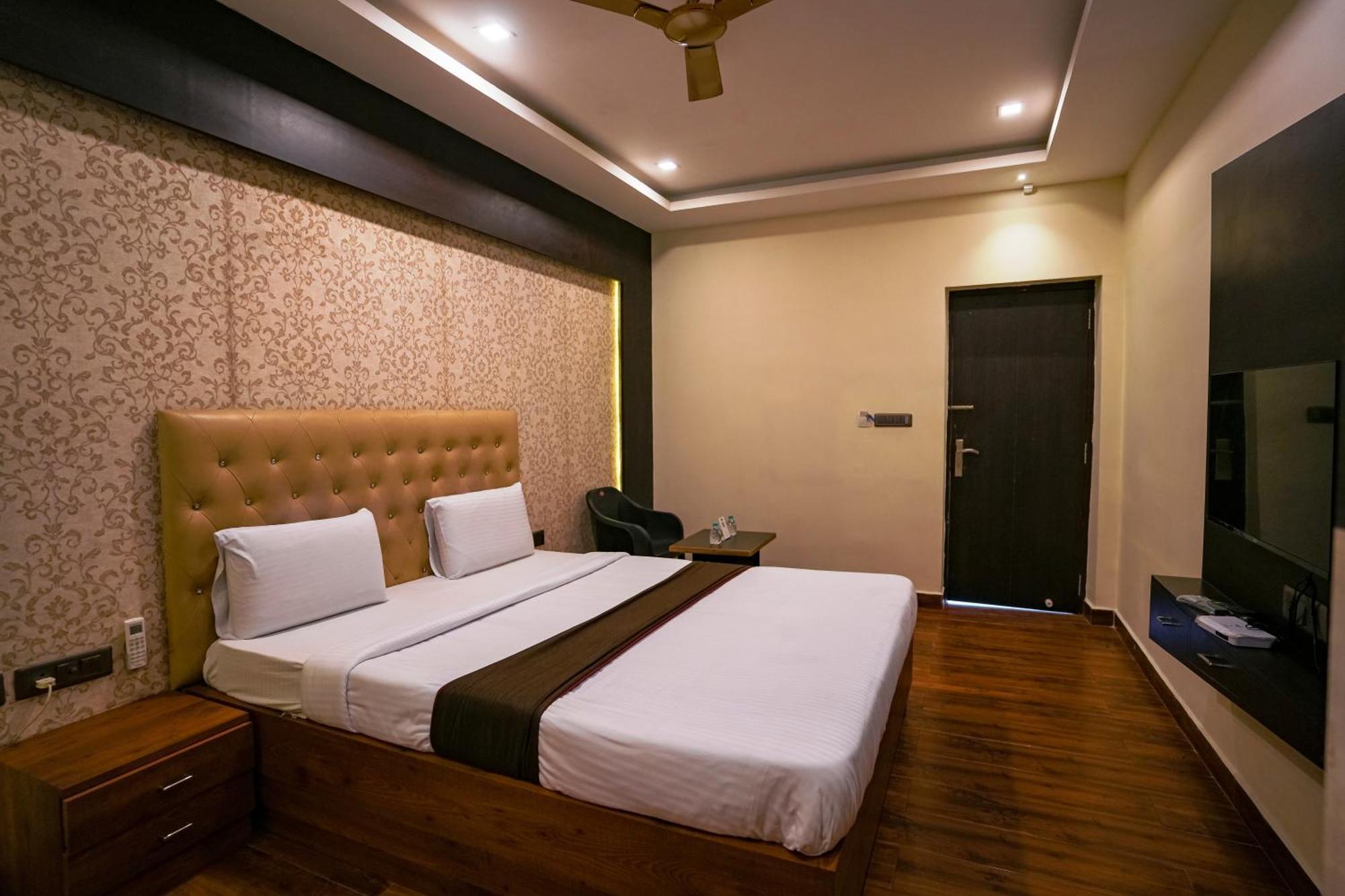 La Courtyard Hotel Pondicherry Bagian luar foto