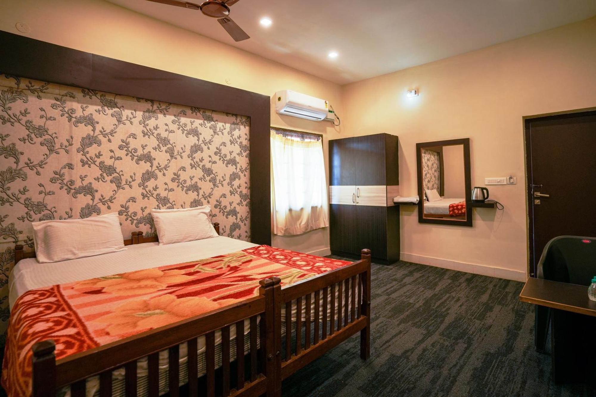 La Courtyard Hotel Pondicherry Bagian luar foto