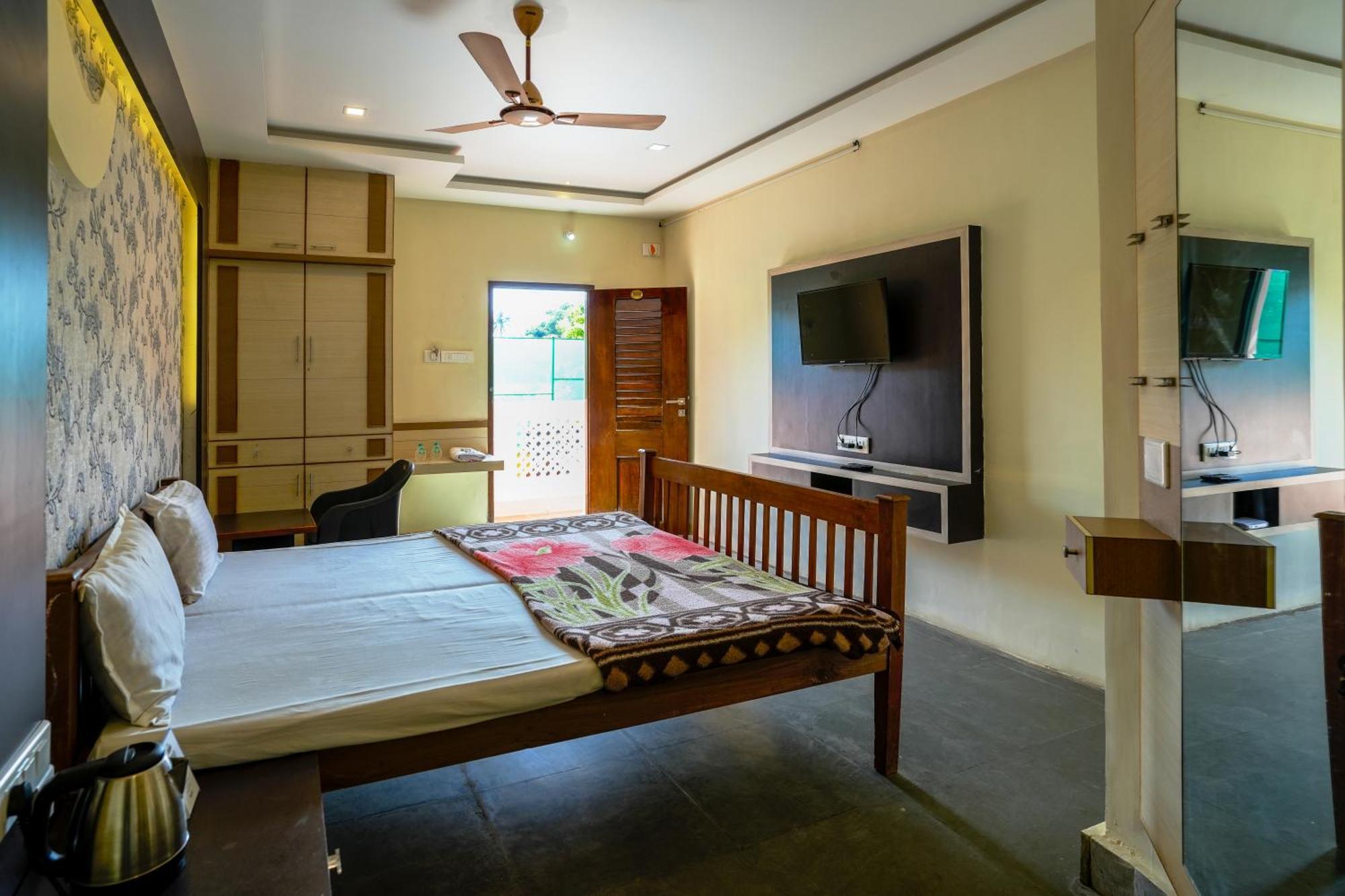 La Courtyard Hotel Pondicherry Bagian luar foto