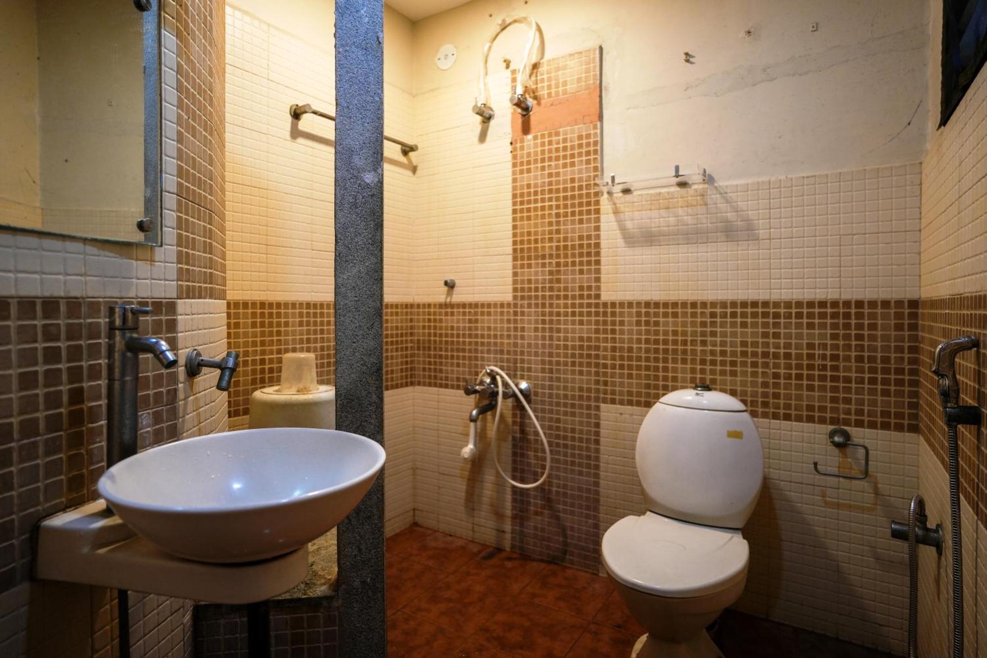 La Courtyard Hotel Pondicherry Bagian luar foto